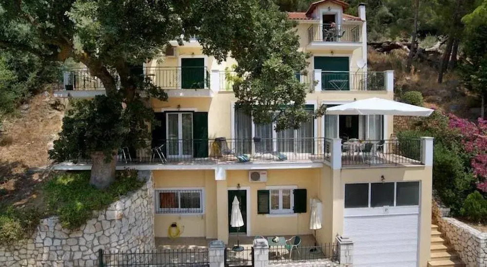 Faos Luxury Apartments