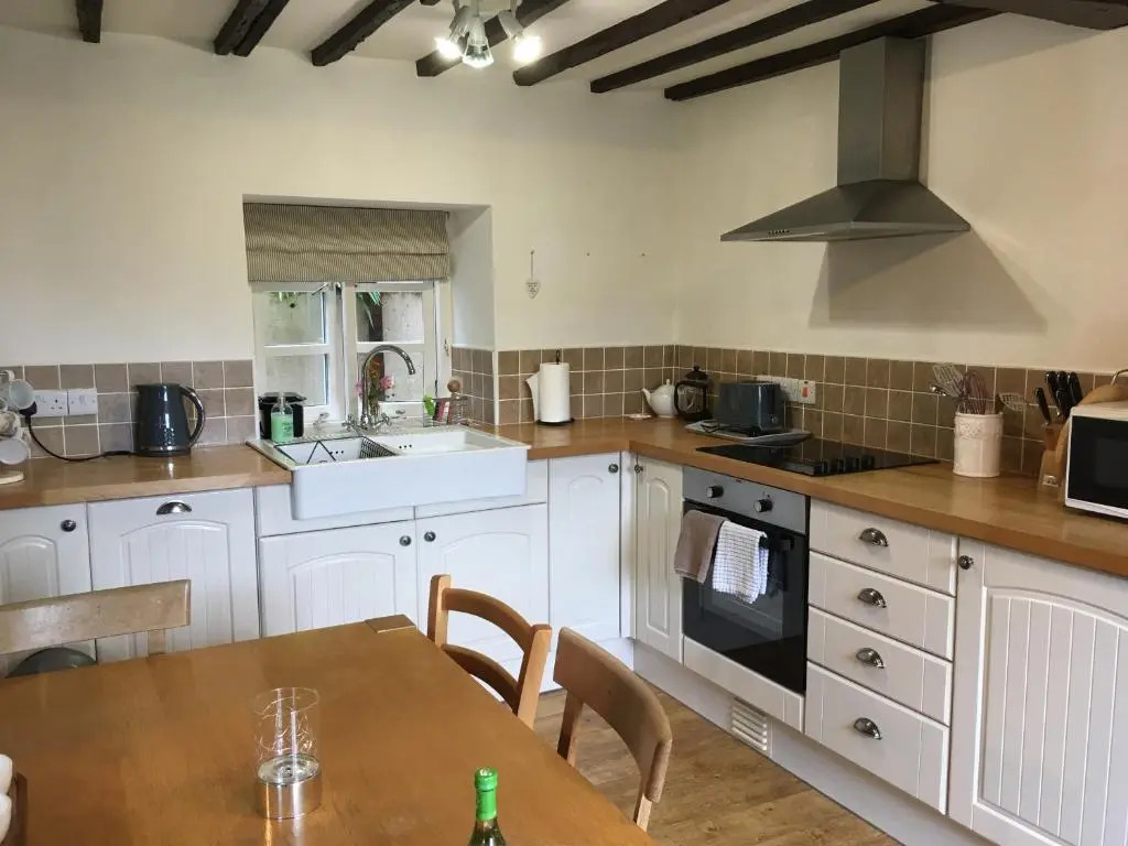 200 year old Gardeners cottage, Mid Wales