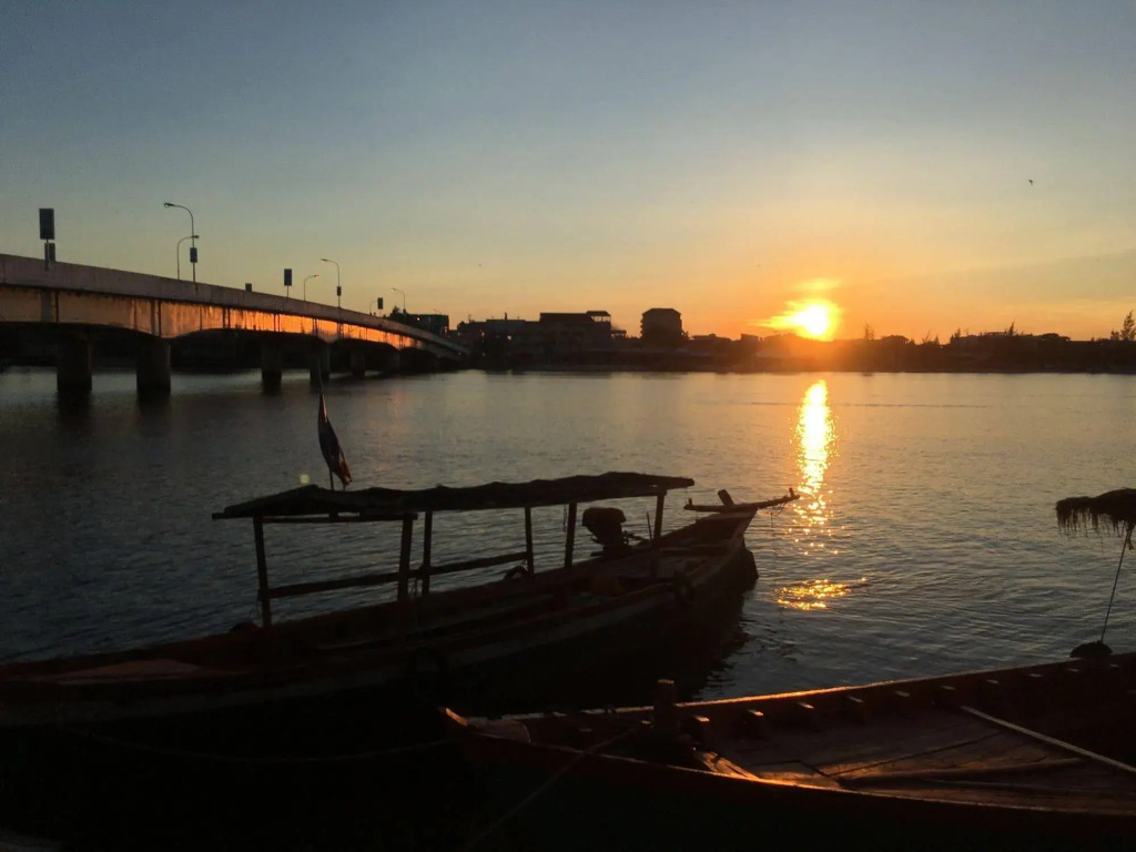 Boutique Kampot Hotel