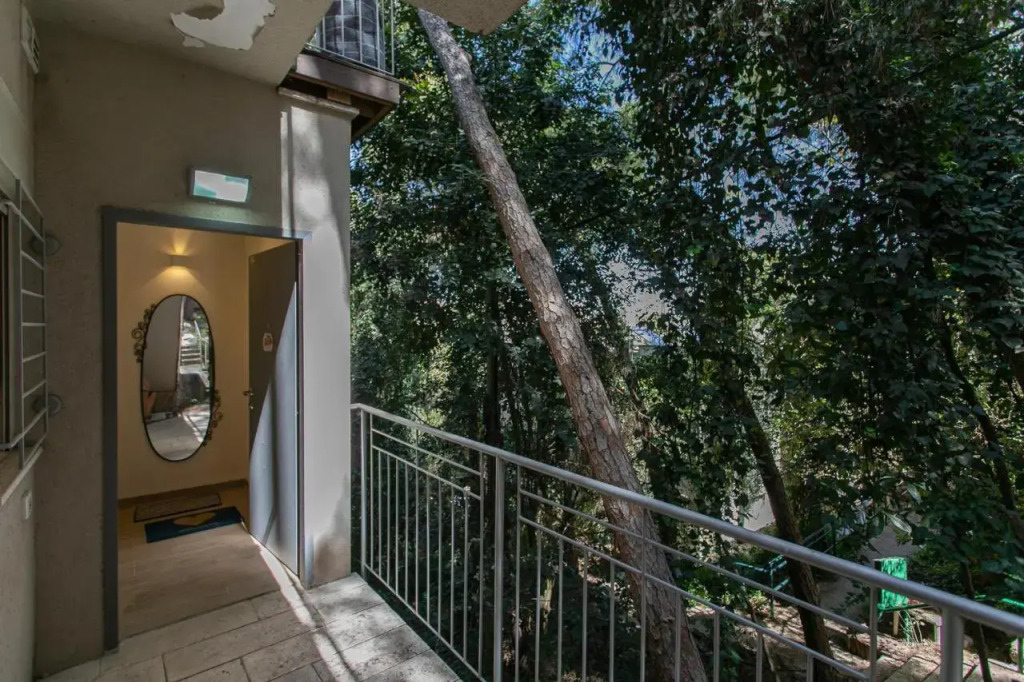 Carmel Boutique Apartments - Urban Forest