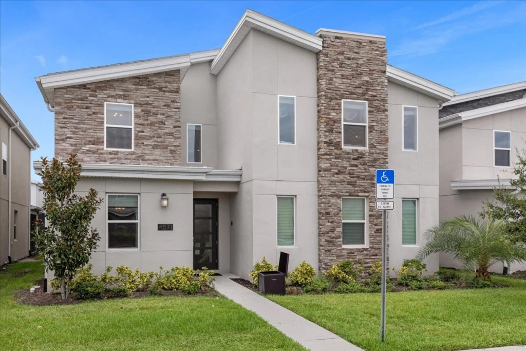 9 Bedroom/ 5 Bathroom Storey Lake (4571 NL), Kissimmee, US