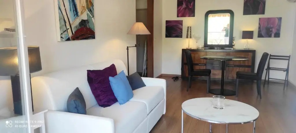 Appartement d'une chambre avec vue sur la ville balcon et wifi a Cogolin a 5 km de la plage