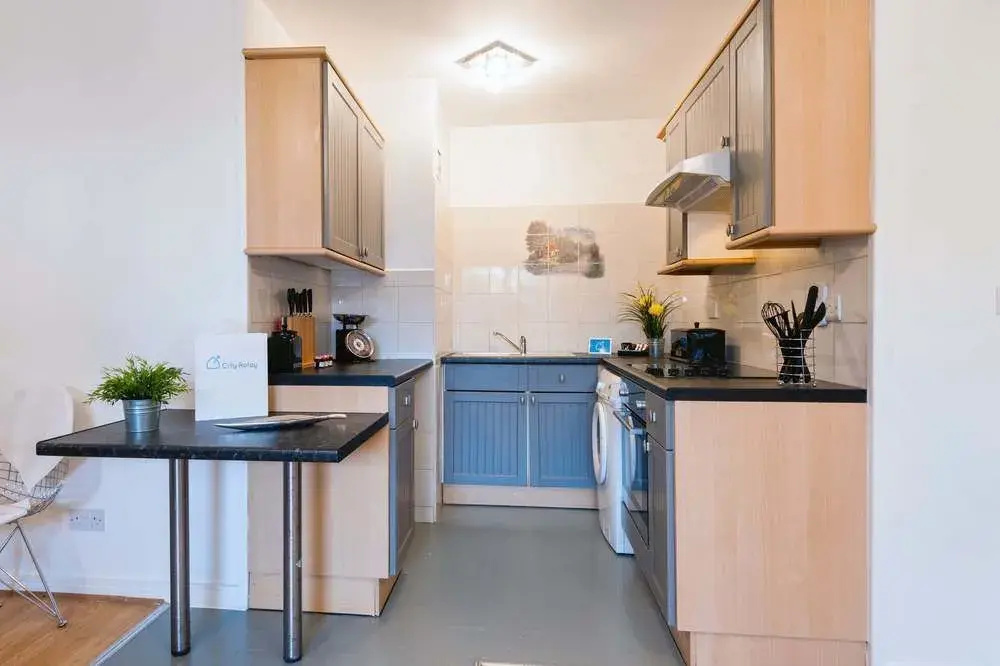 FG Property - Earls Court Cromwell Sherborne I
