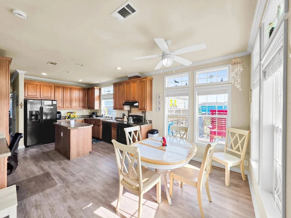 Its A Shellabration 3 Bedroom Home