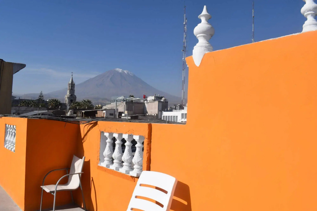 Mango Hostel B&B