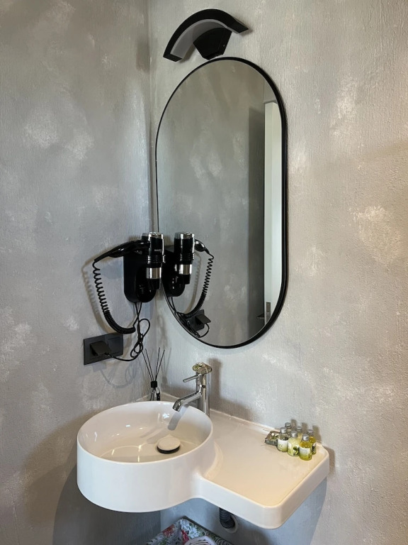 LAGOM HOTEL