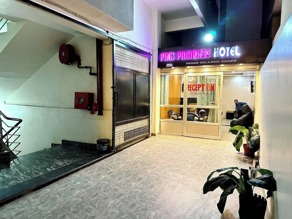 Hotel Pink Paradise