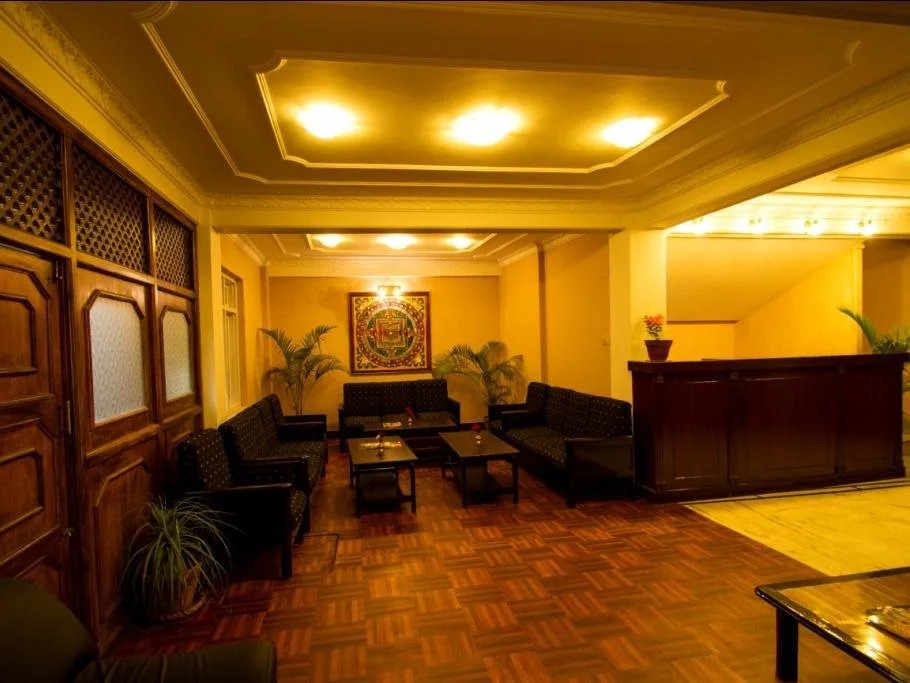 Hotel Lucky Star