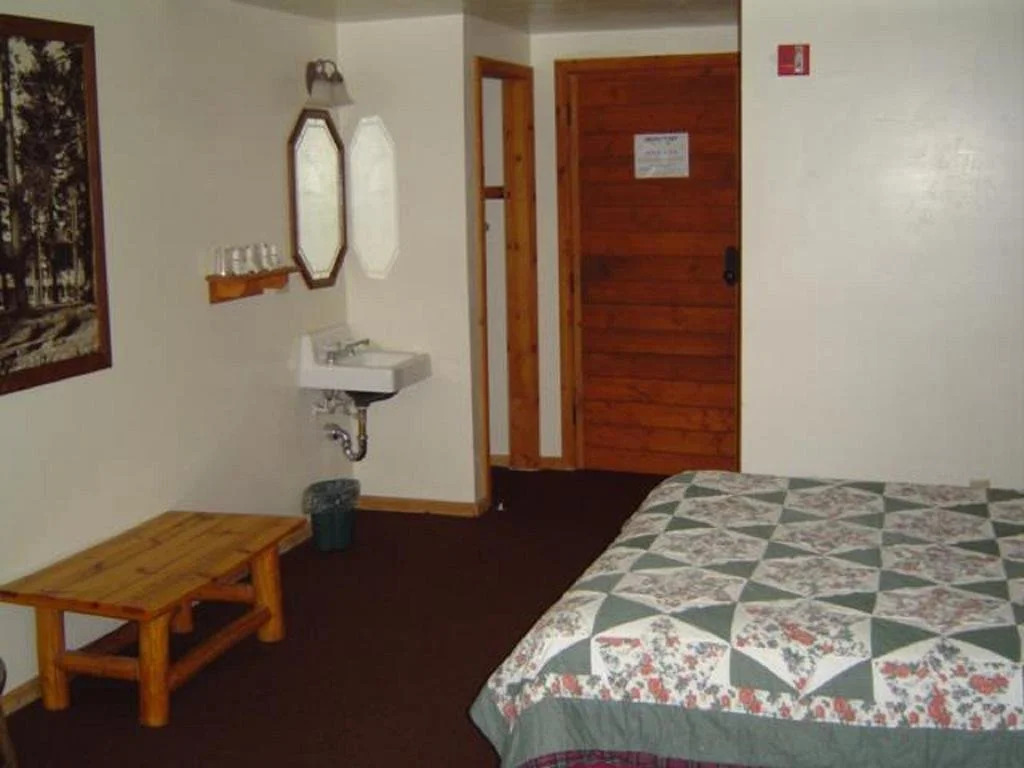 Strawberry Lodge