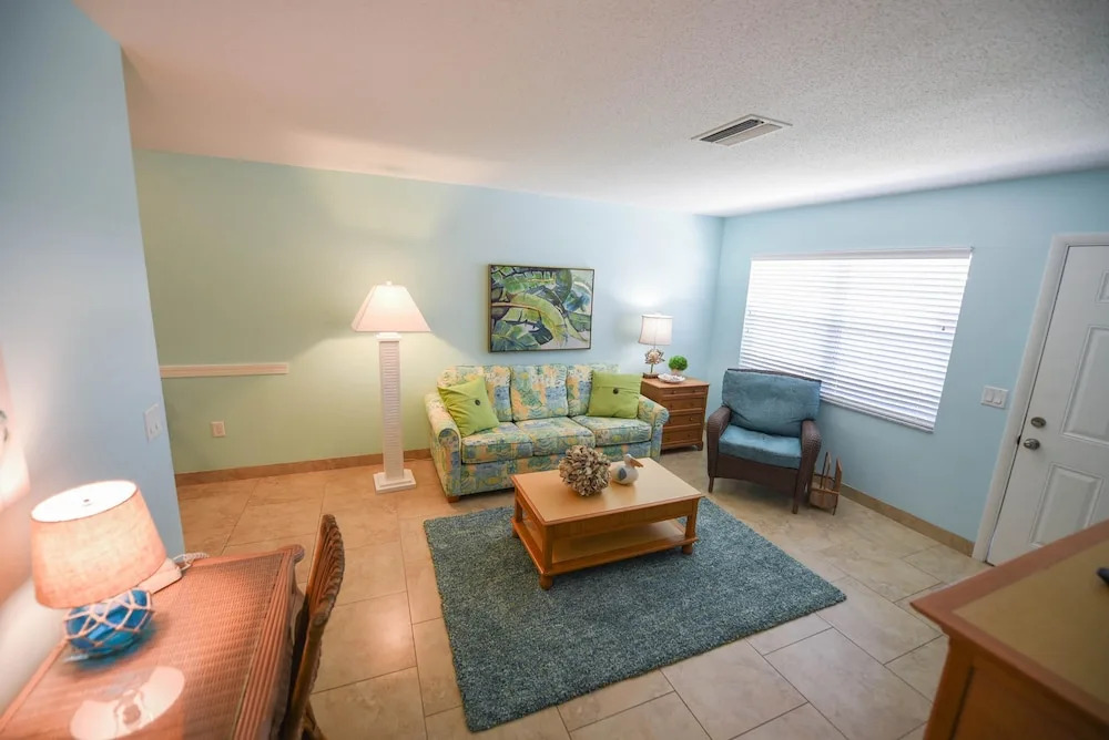 Southern Breeze 1 Apartment 2
