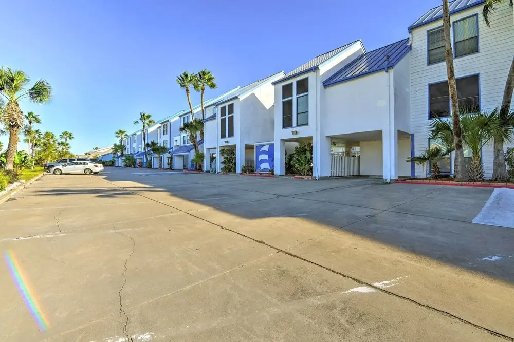 Padre Island Retreat on Canal - 2 Mi to Beach!