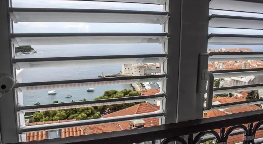 Boric Apartments