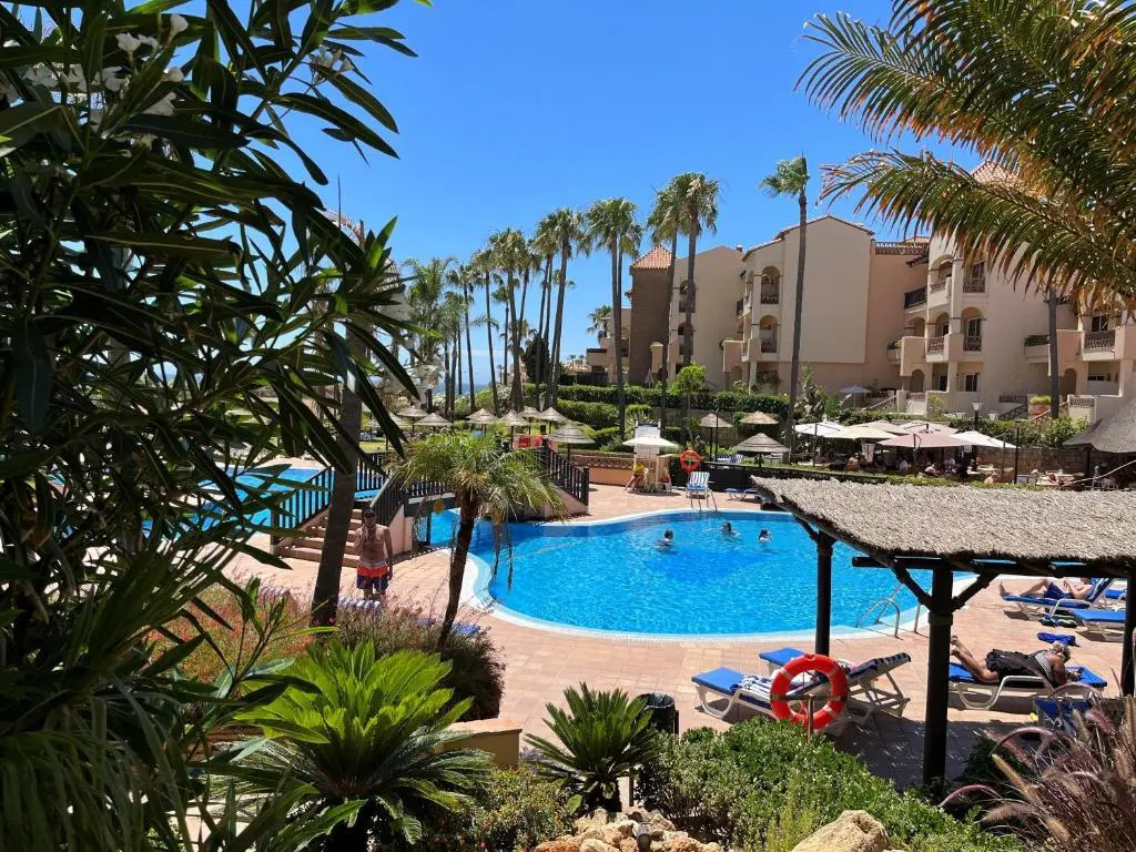 Fantástico Apartamento con vistas al mar zona Club la Costa Castillo Fuengirola