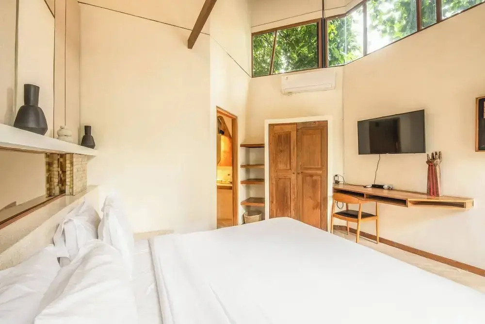 Serene 1BR Villa 800 to Echo Beach, with Pool