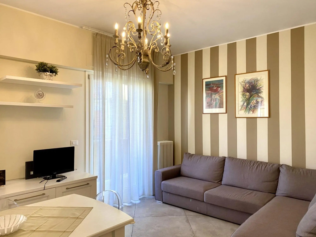 Central Apartment, near the station, ideal for family-La Casetta di Rosilde