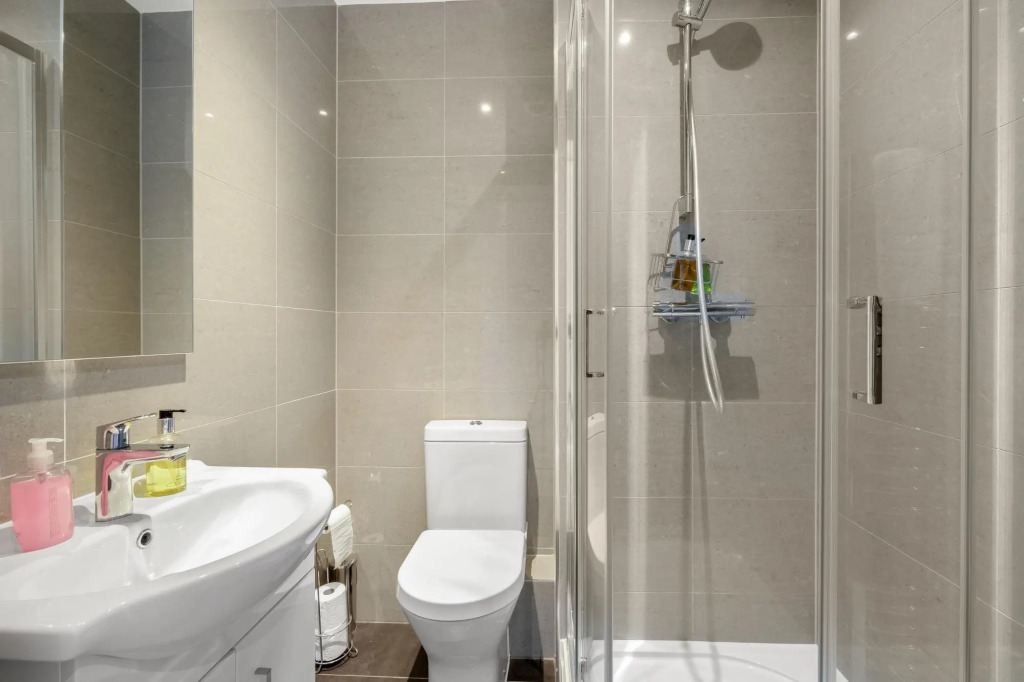 London Heathrow Living Serviced Apartments - Apt 2