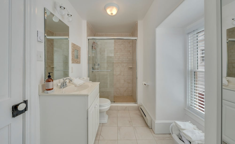 931 Beach Guest House