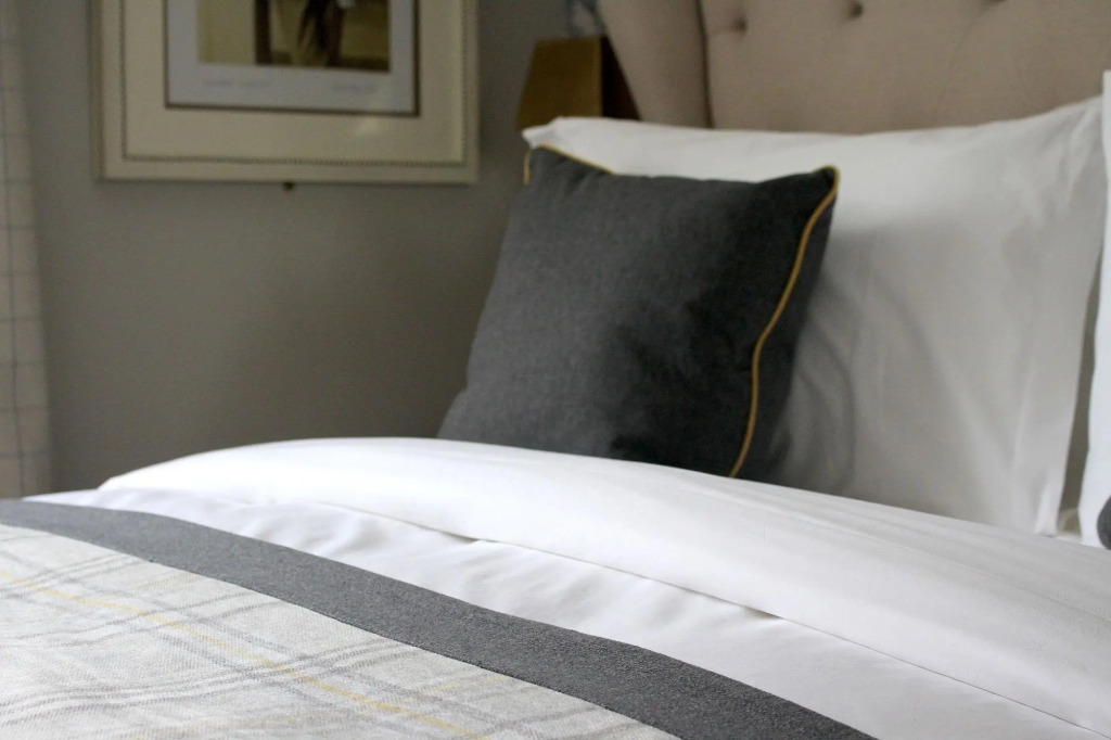 The Hayden Pub & Rooms