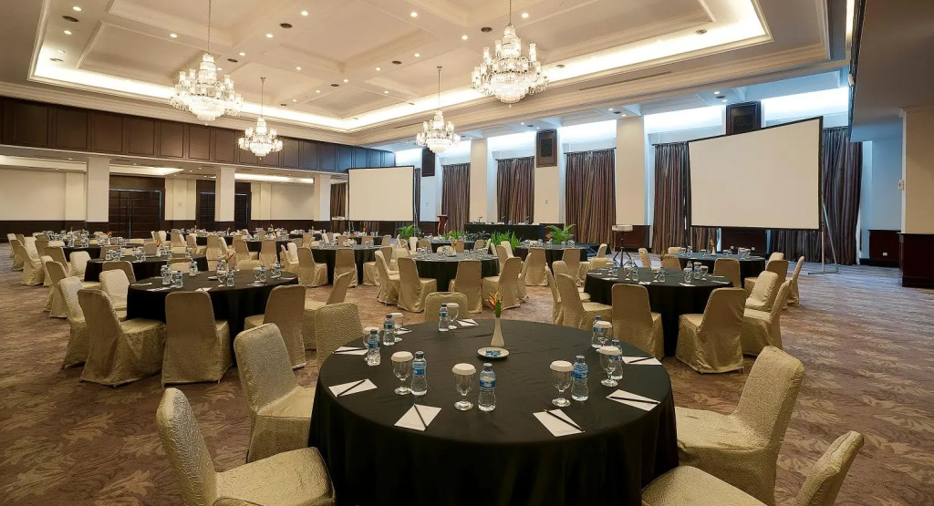 Royal Kuningan Hotel