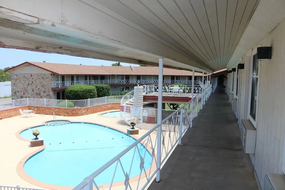 Friendship Inn