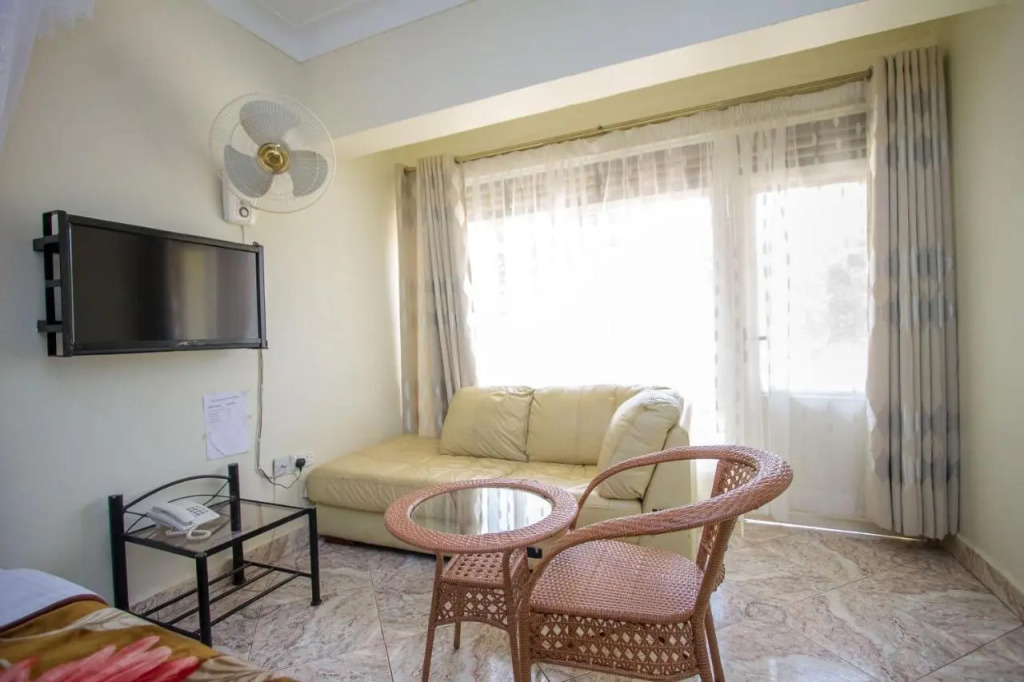 Jinja Safari Hotel