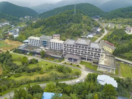 Jindaoxia Liangjiang Holiday Hotel