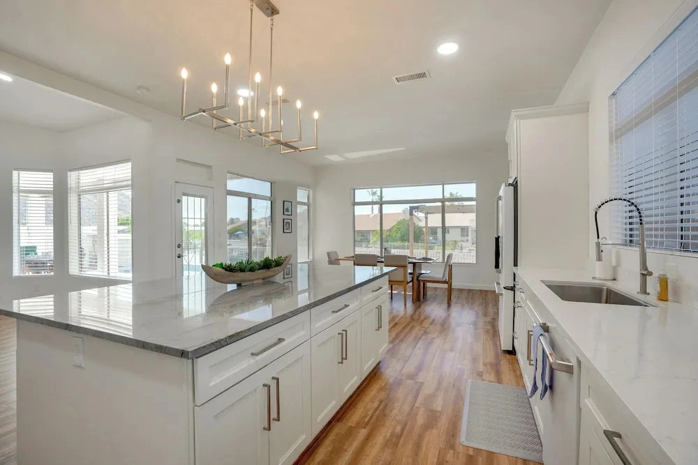 Pool + Lakefront: Upscale Glendale Getaway