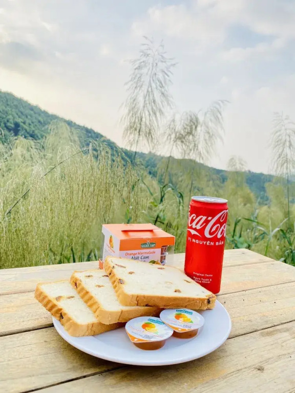 Khu du lịch sinh thái Cỏ Lau Village