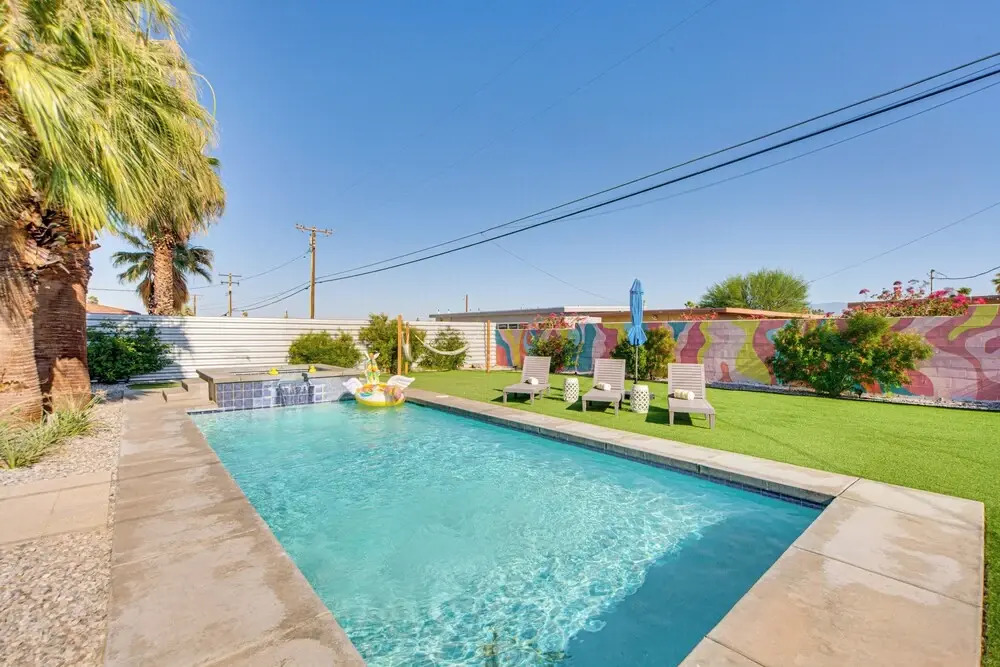 Outdoor Oasis w/ Pool: Pink Palm Springs Paradise!