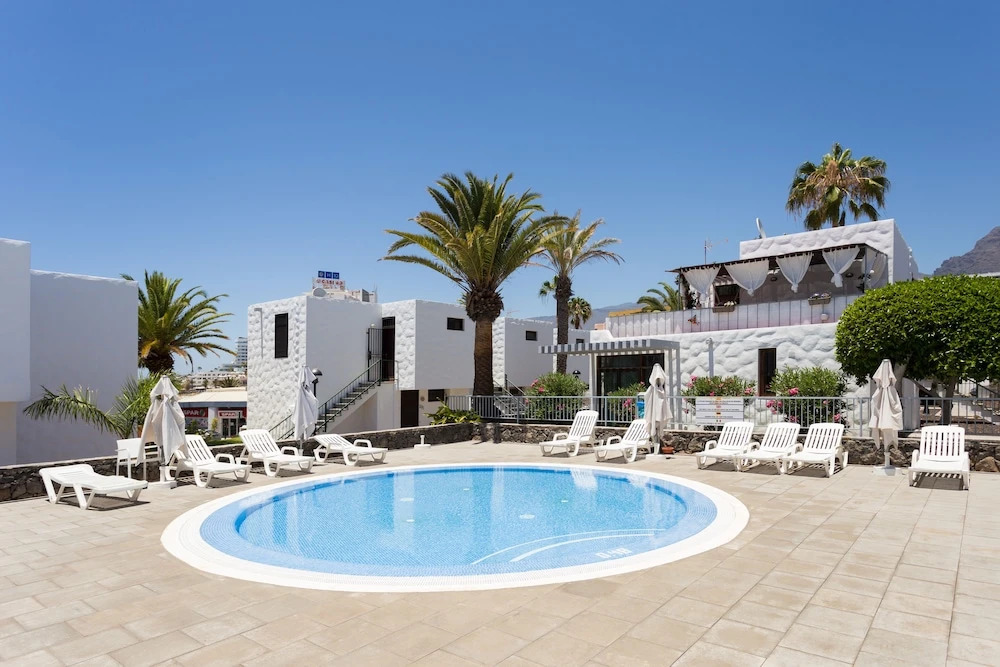 241. Quite Bungalow with Terrace and Barbecue