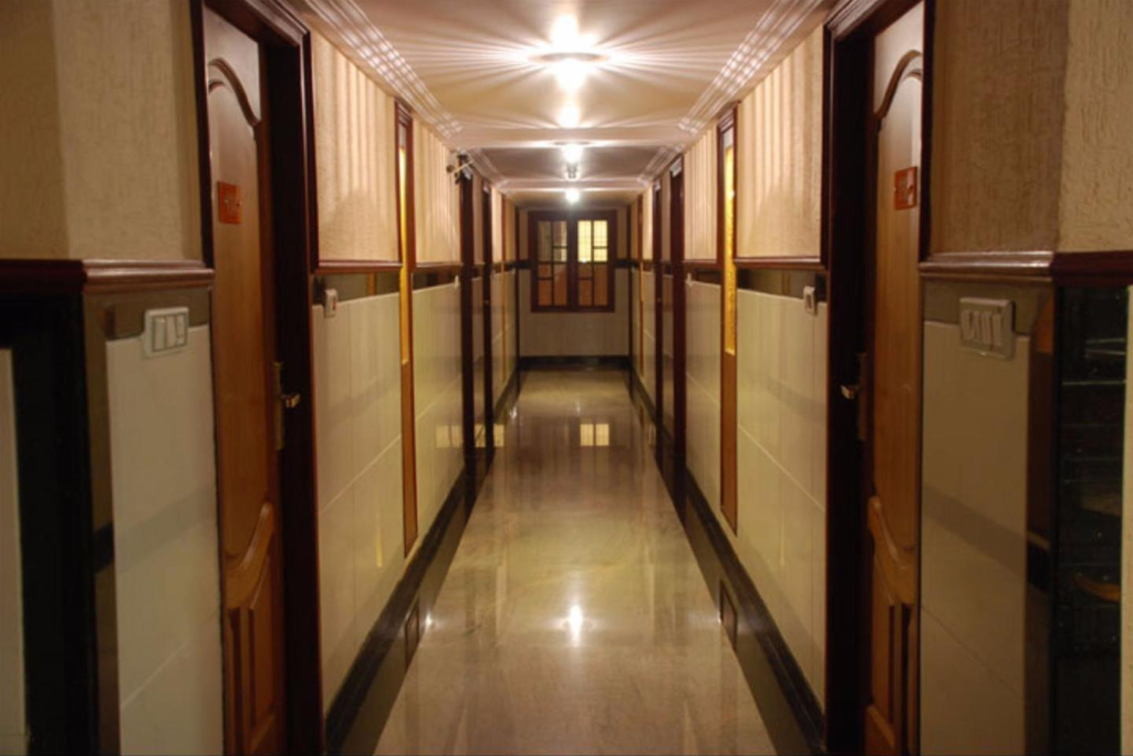 Golden Metro Hotel