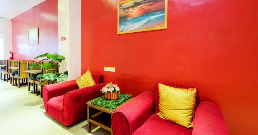 ZEN Rooms Basic White Knights Dumaguete