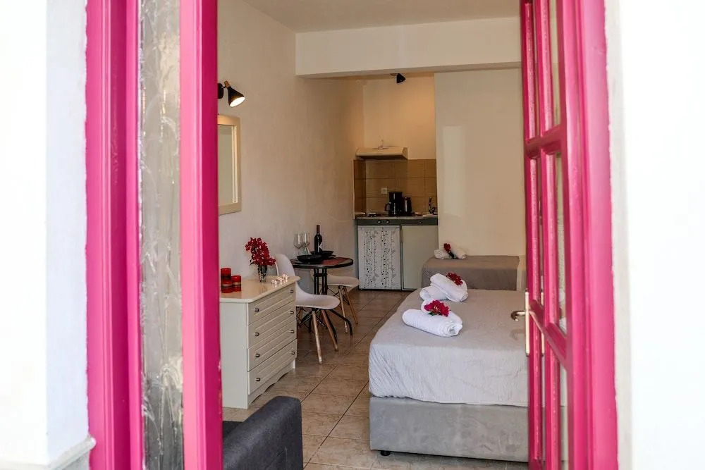 La FLEUR apartments
