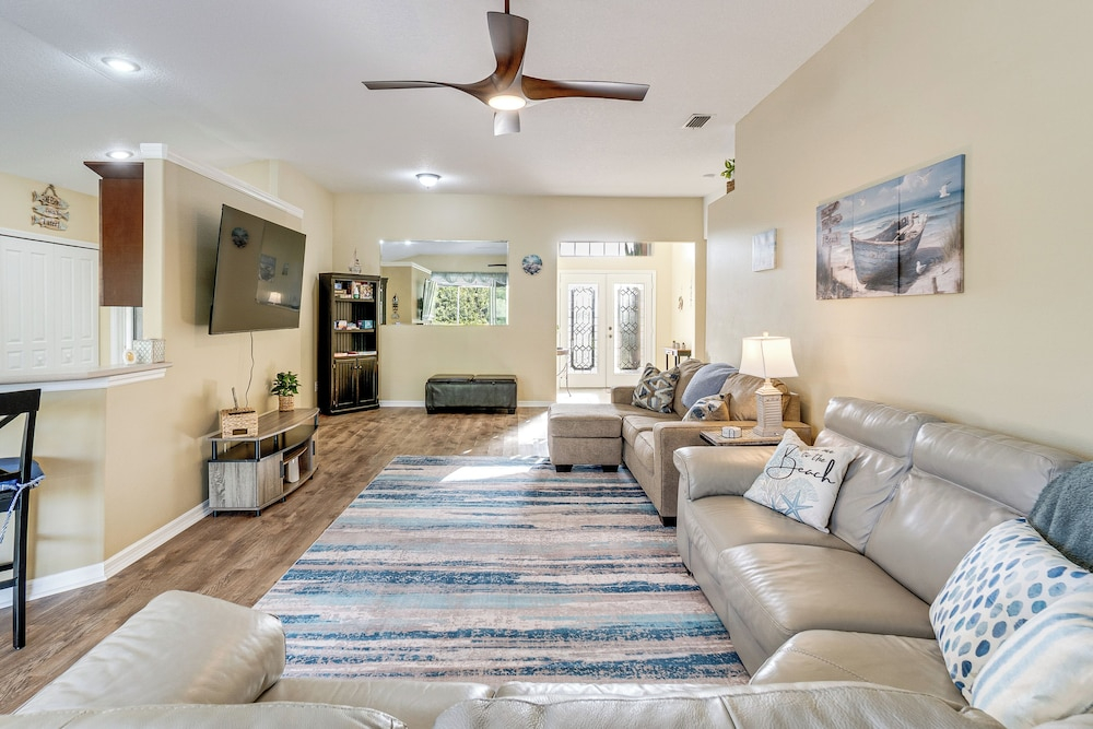 Quiet Golfer's Home 9 Mi to Beaches & Dtwn Venice!