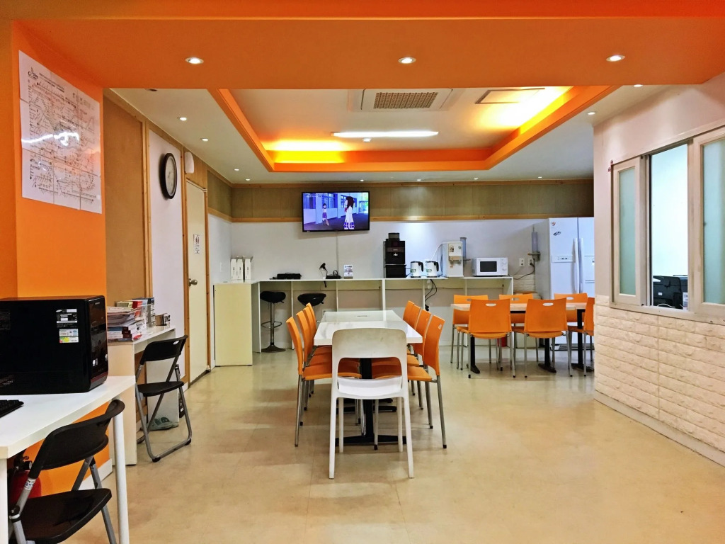 OYO Hostel Myeongdong 5