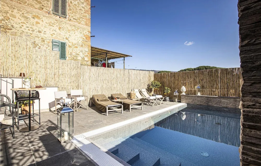 Beautiful Apartment in Lamporecchio With Wifi, 2 Bedrooms and Outdoor Swimming Pool