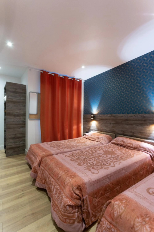 Hotel Leonard De Vinci 75011