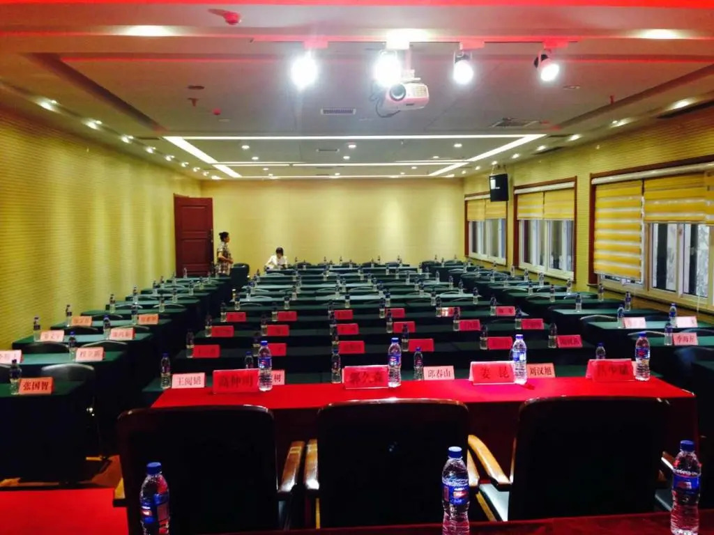 Huilong Tower Hotel
