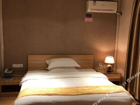 Erqing Hostel