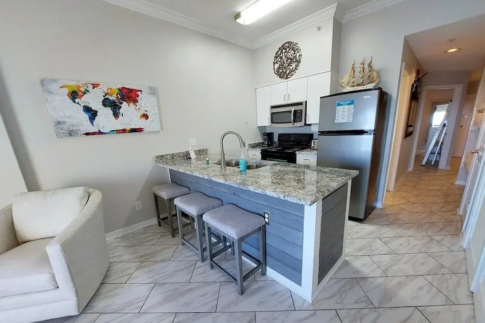 Royal Palms 1306 1 Bedroom Condo by RedAwning