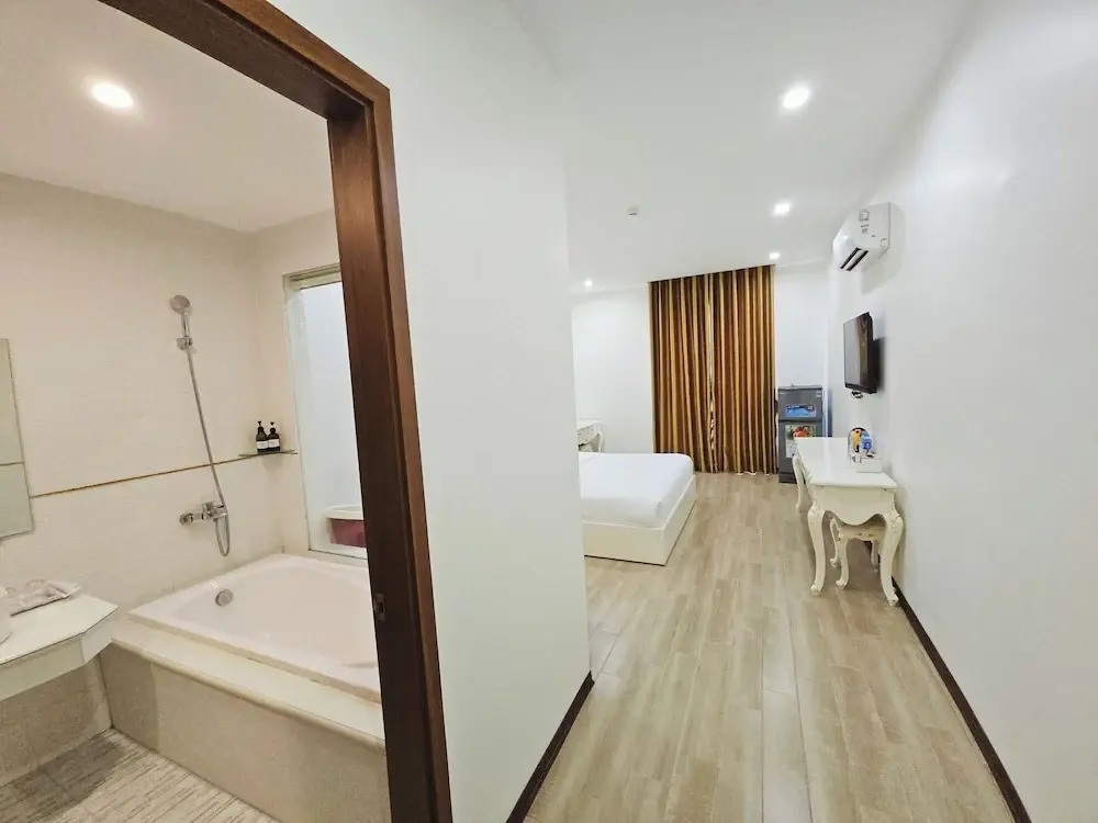 Grand Hill Hotel & Apartment