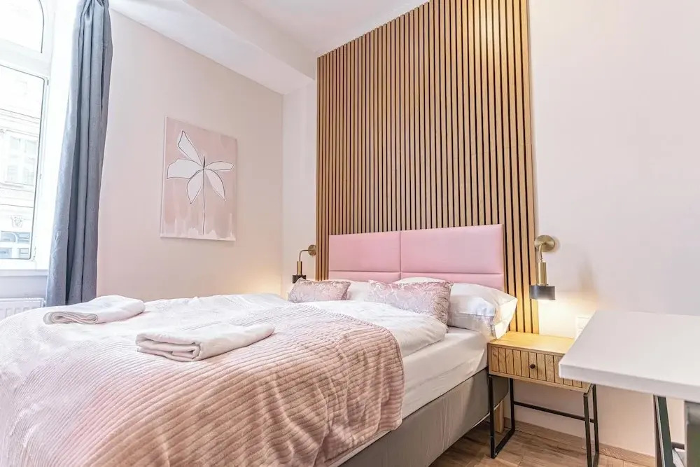 4BR Apartment for Groups Near Stadthalle