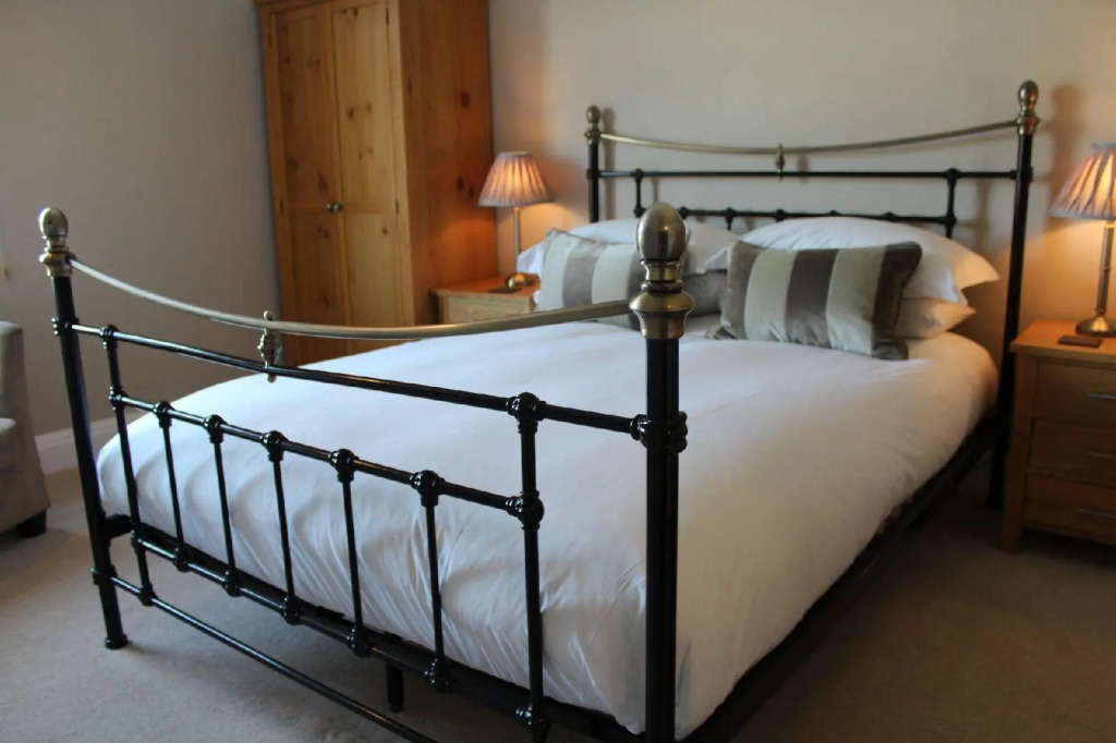 Camelot Guest House