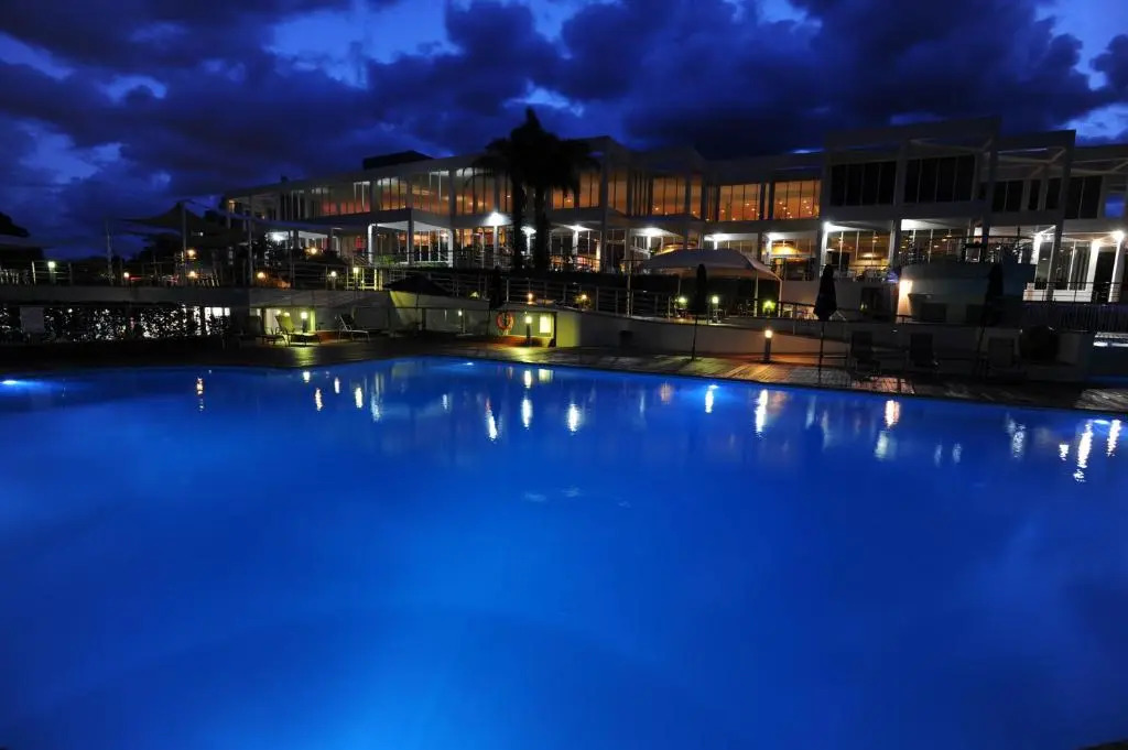 Absolute Beachfront Opal Cove Resort
