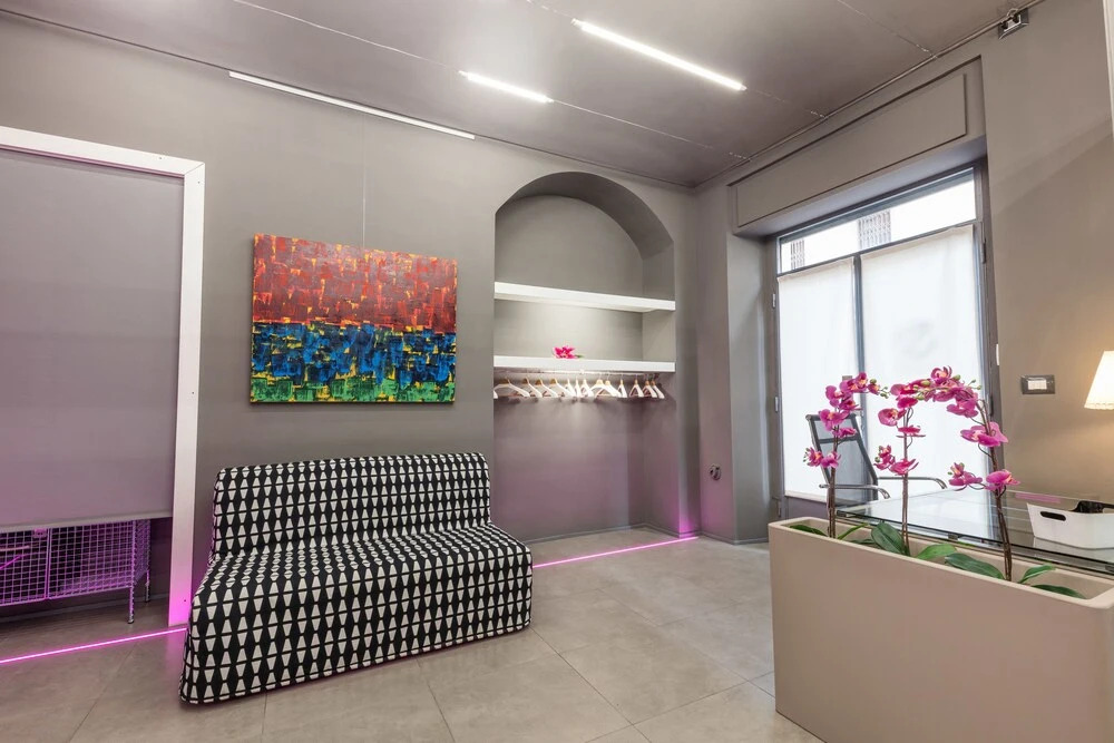 Into Apartments - Studio Somis