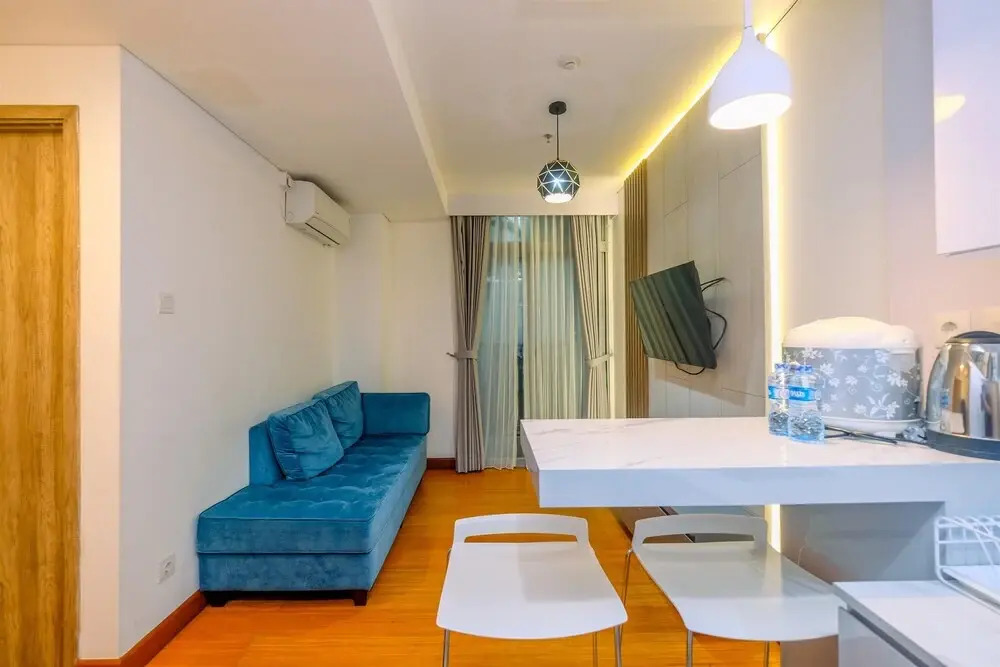 Fancy and Fabulous 1BR at Pejaten Park Apartment