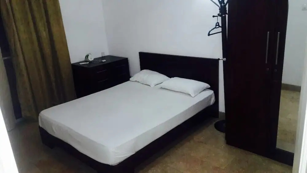 Akara Suites - Fredrika Road