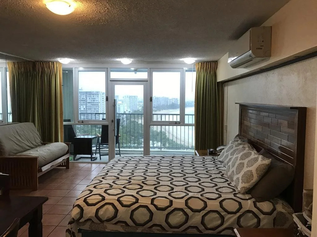 Isla Verde Modern Apartment with Pool