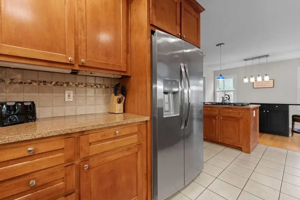 Sleeps 22, Lakefront w/ Private Dock & Pool, 2 Houses Lake Living by Avantstay
