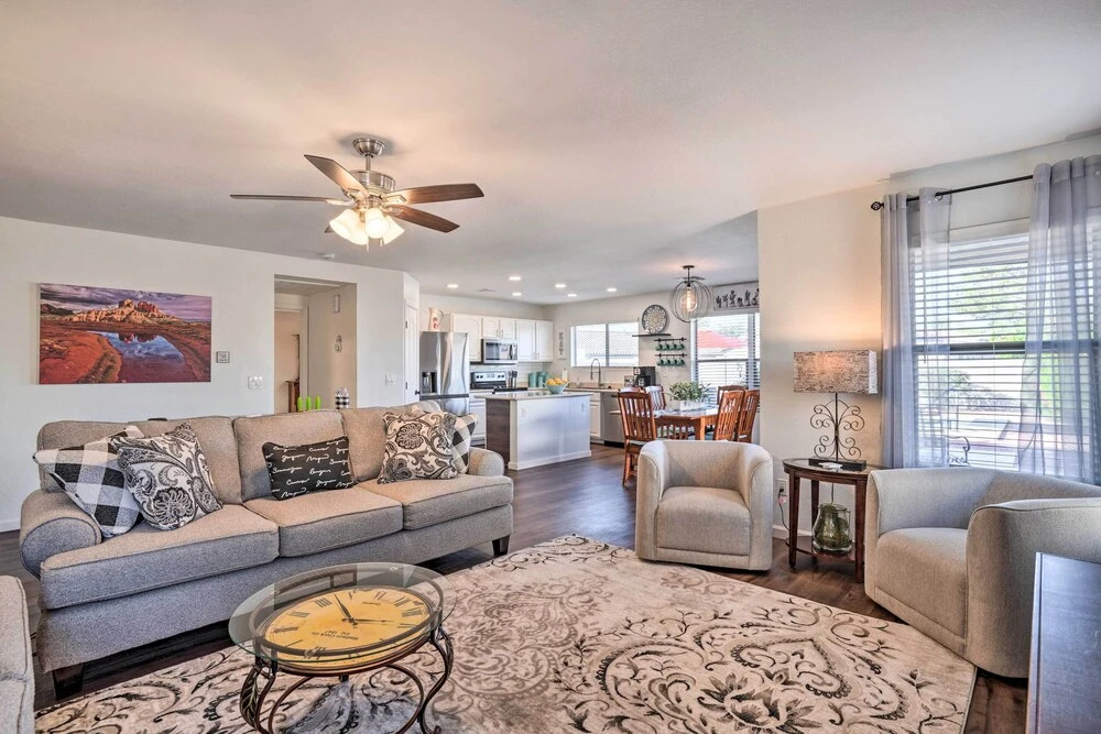 2 Mi to State Farm Stadium: Phoenix Retreat